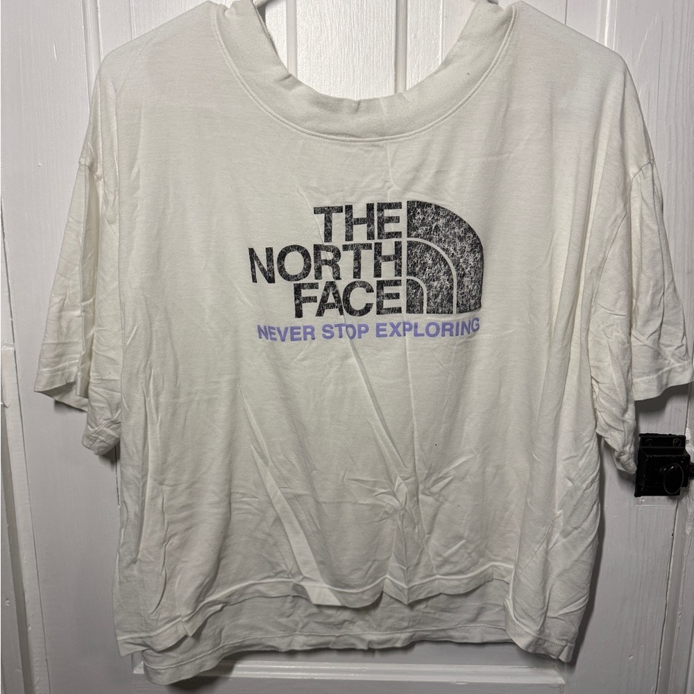 The North Face Women's White Graphic Cropped Tee Size XL